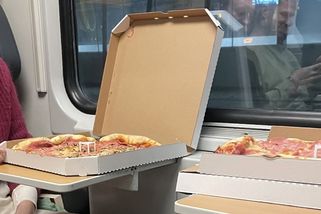 Jedenáct hodin z Prahy do Ostravy: Jak jsem do vlaku objednal pizzu a nakonec jel domů na kole - Médium.cz